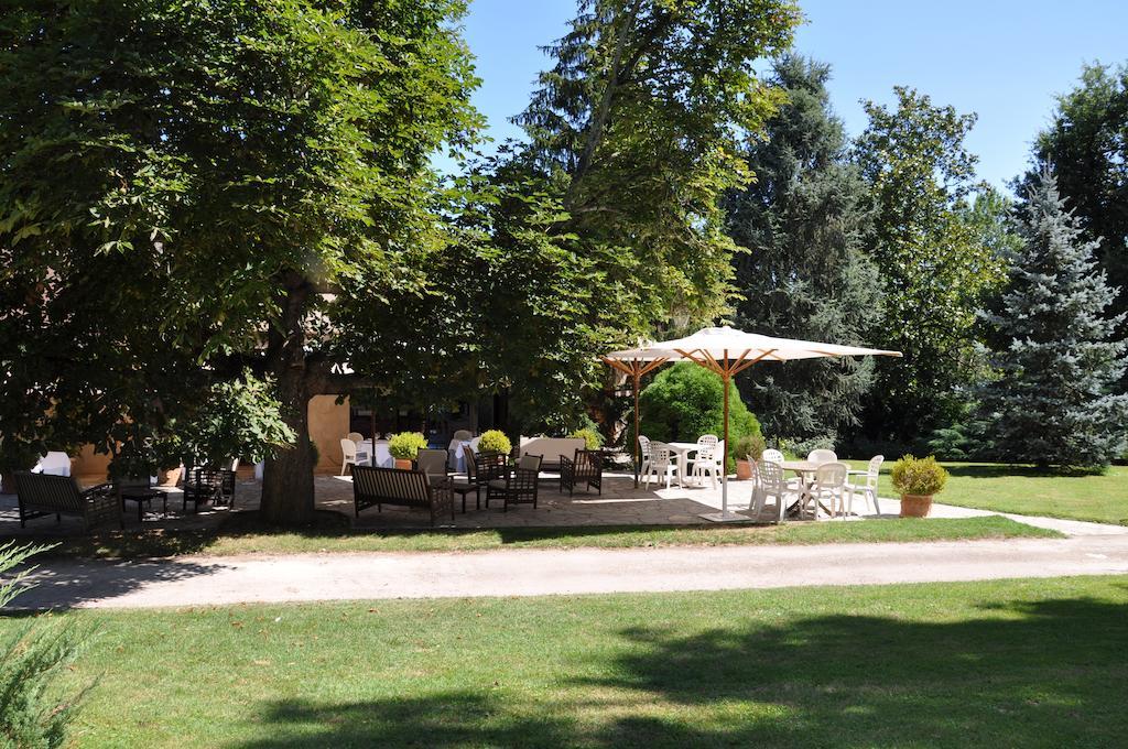 Hostellerie Restaurant Les Gorges De L'Aveyron Bruniquel Экстерьер фото