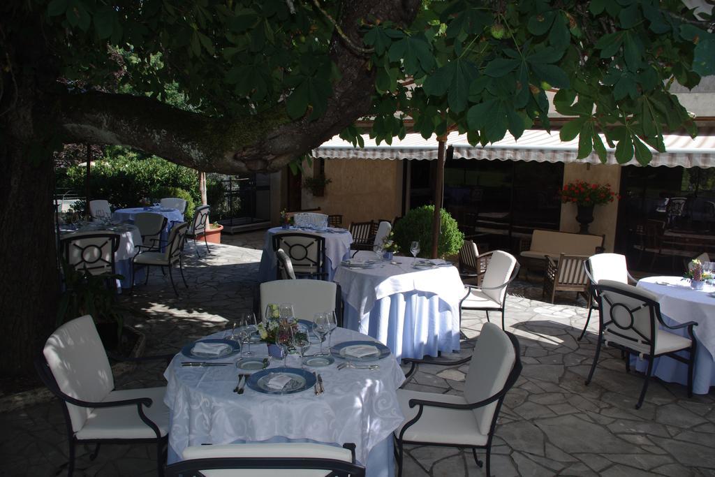 Hostellerie Restaurant Les Gorges De L'Aveyron Bruniquel Экстерьер фото